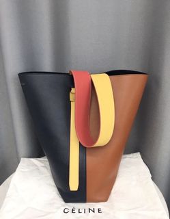 （分類：）位於 。 由 monpetitsac 提交（商品編號 1035037921，圖片 1）。簡介： 。