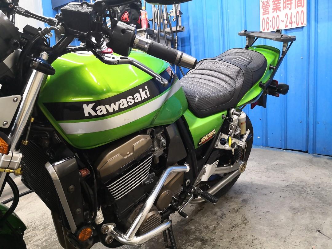 被放鳥底價自售 川崎kawasaki 男子漢zrx10 機車 重機在旋轉拍賣