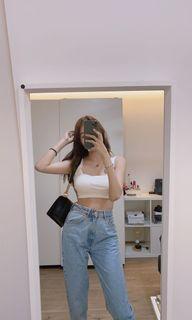Basic white crop