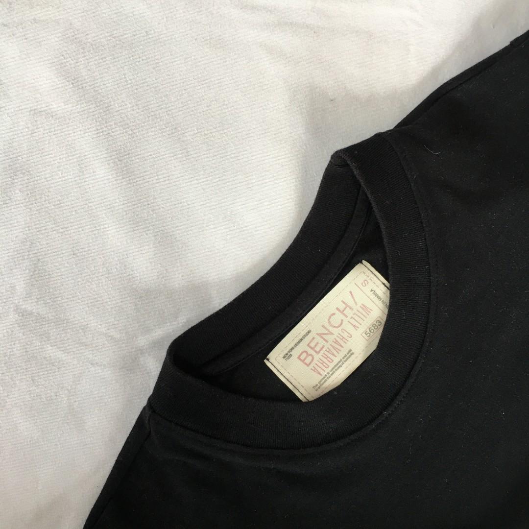 Bench x Willi Chavarria Ruff Neck Oversized Tee (Category: Tshirts & Polo Shirts ) located in Makati City. Submitted by deadfound (Listing ID 1034986681, Image 1). Description: S can fit to L (9.5/10).