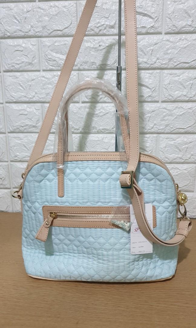 Brand New Che Che New York 2 Way Tote Bag Women S Fashion Bags Wallets Cross Body Bags On Carousell Brand New Che Che New York 2 Way Tote Bag Women S Fashion Bags Wallets Cross Body Bags On Carousell
