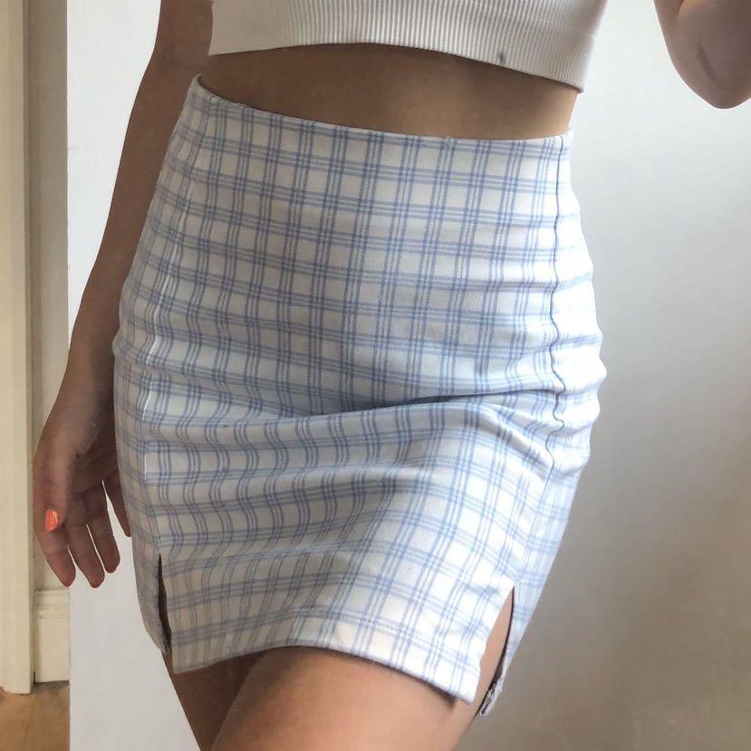 Brandy Melville blue and white Cara