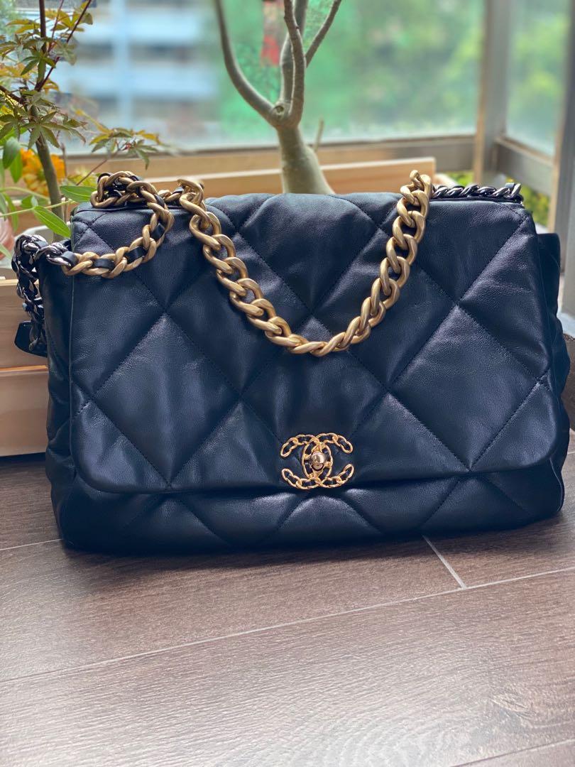 CHANEL Lambskin Quilted Medium Chanel 19 Flap Turquoise 1281868