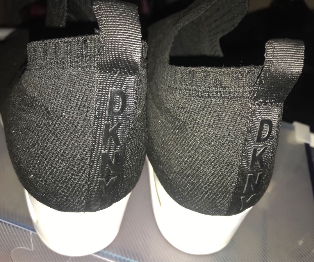 dkny walking shoes