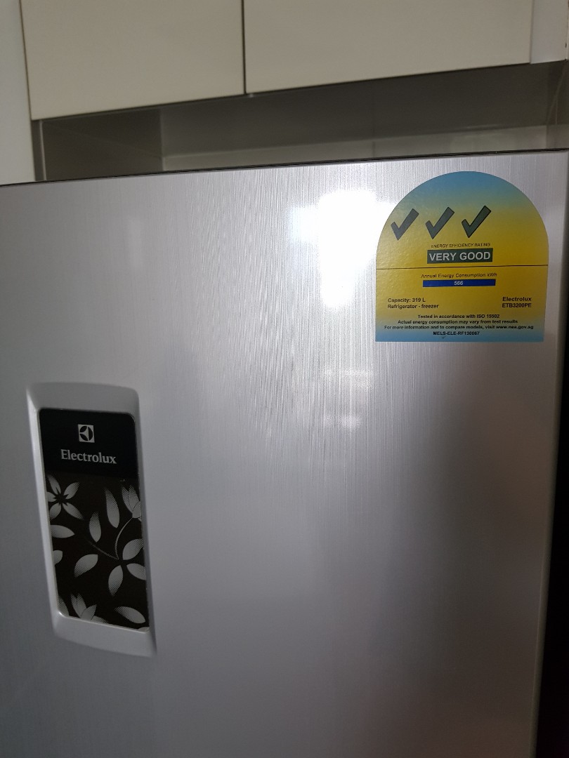 Used Electrolux Refrigerator ETB3200PE 320L 2 Doors FlexFresh