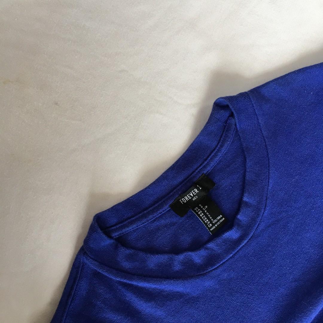 F21 Men Pocket Tee (Category: Tshirts & Polo Shirts ) located in Makati City. Submitted by deadfound (Listing ID 1034984316, Image 1). Description: S (9.5/10).