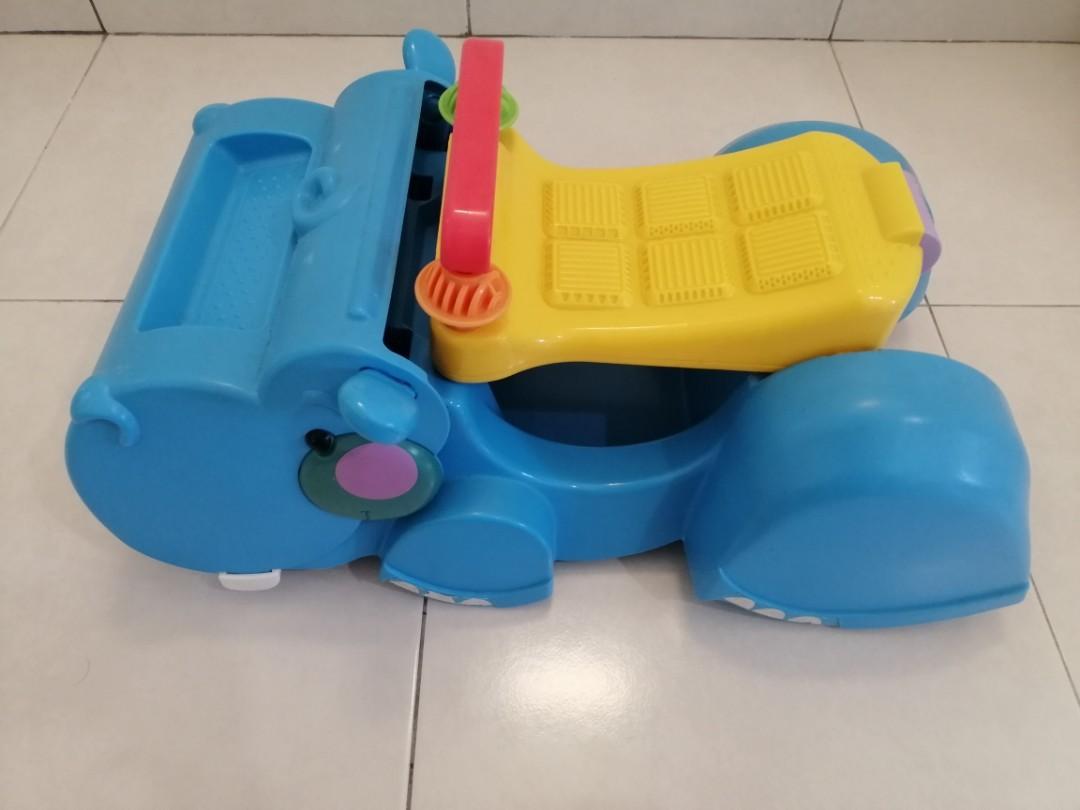 harga baby walker fisher price