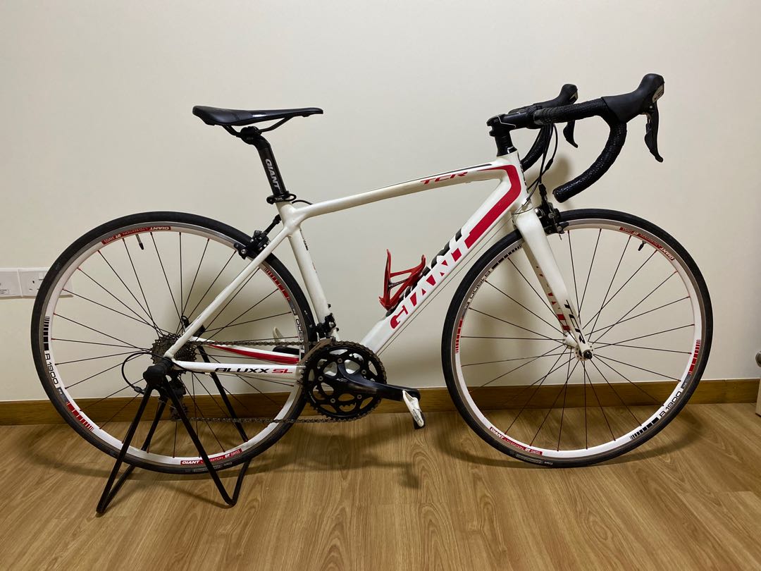 Giant aluxx sl on sale fluidform road bike