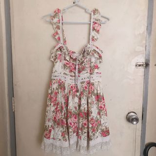 (Category: ) located in . Submitted by fleuria (Listing ID 1034938161, Image 1). Description: .