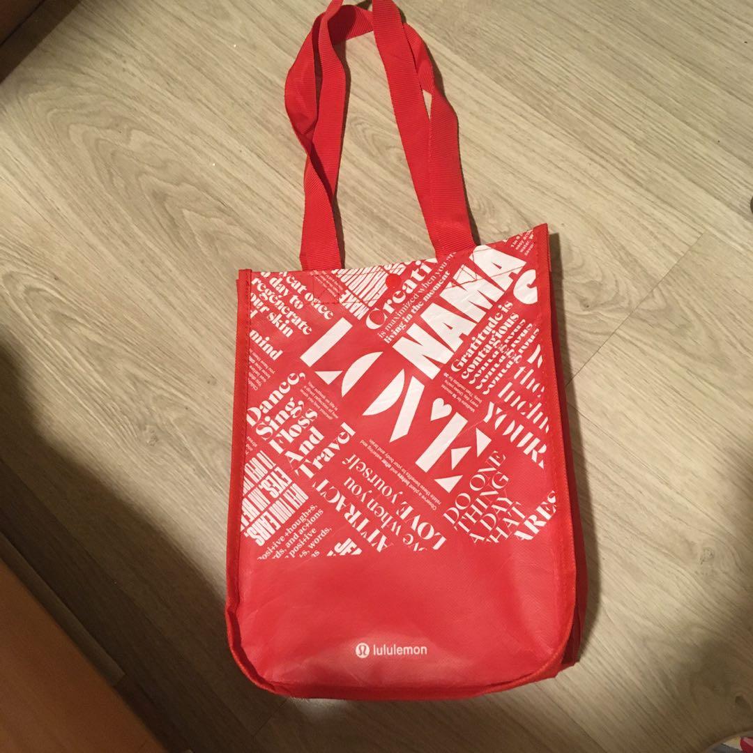 lululemon shopper