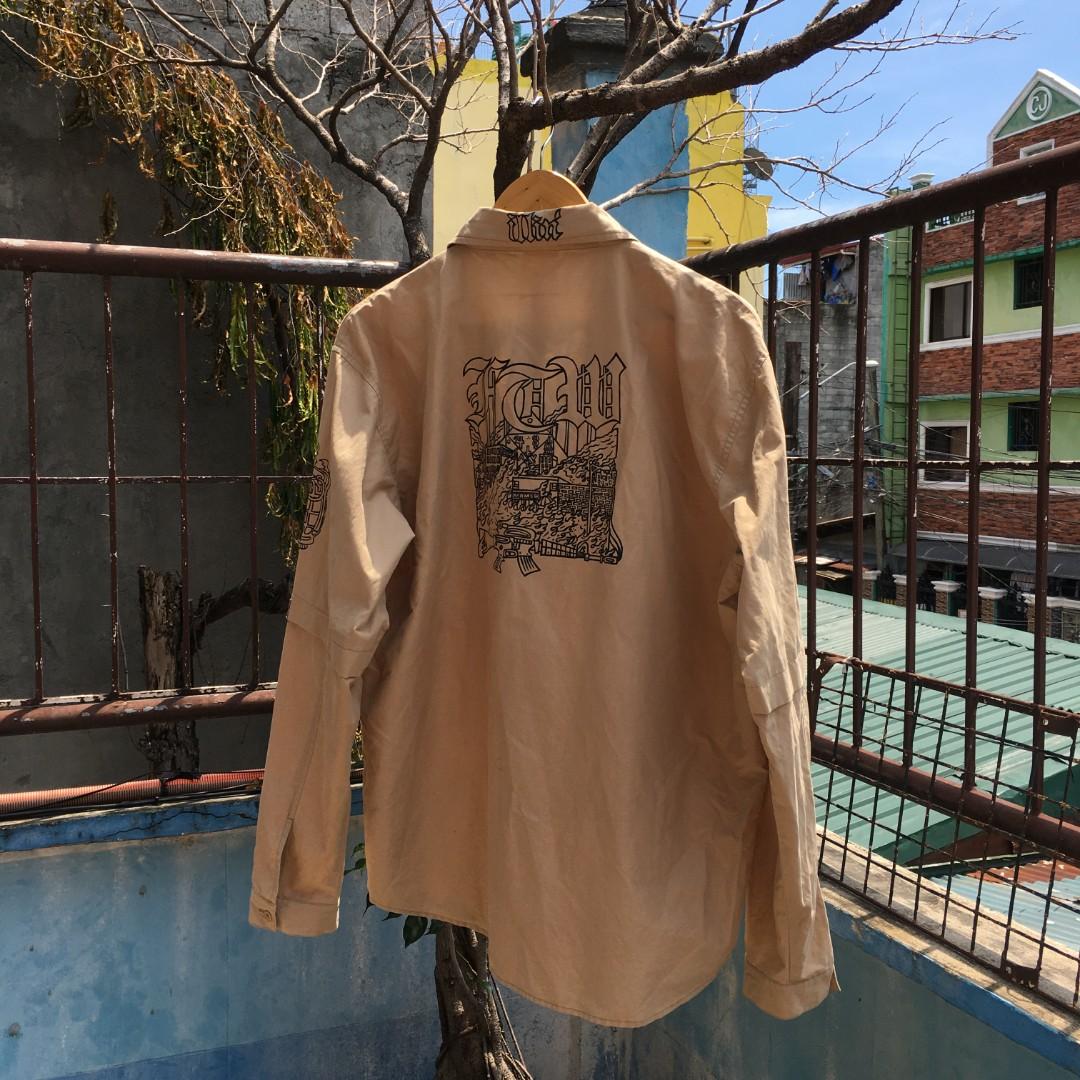 Mambo Printed Longsleeve Shirt (Category: Tshirts & Polo Shirts ) located in Makati City. Submitted by deadfound (Listing ID 1034985817, Image 3). Description: L can fit to XL (9/10) .