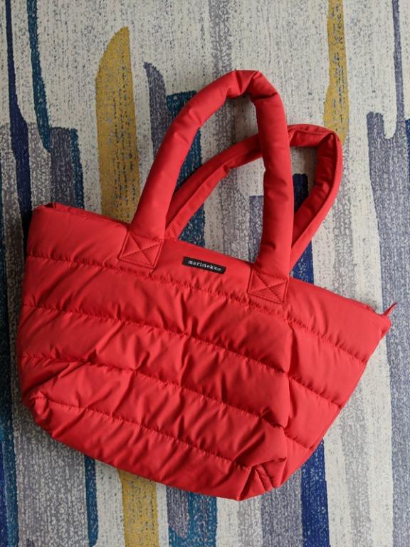 Marimekko Milla red padded shoulder bag #sellyourcloset, 名牌, 手袋及銀包-  Carousell