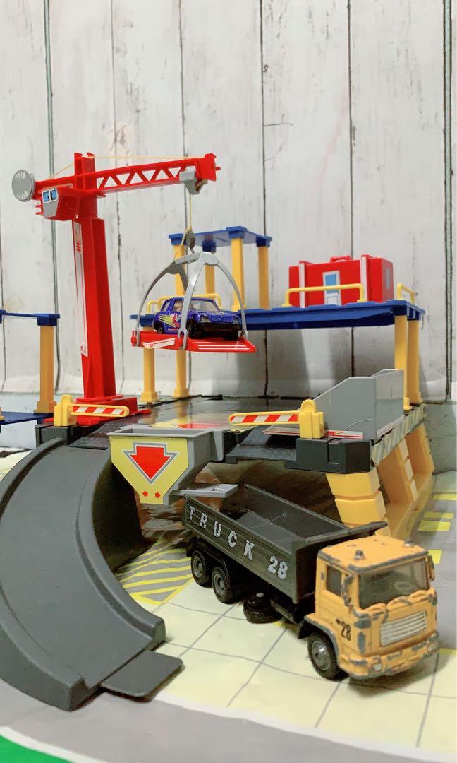 Matchbox Motorcity Construction Yard RM 65, Hobbies & Toys, Toys