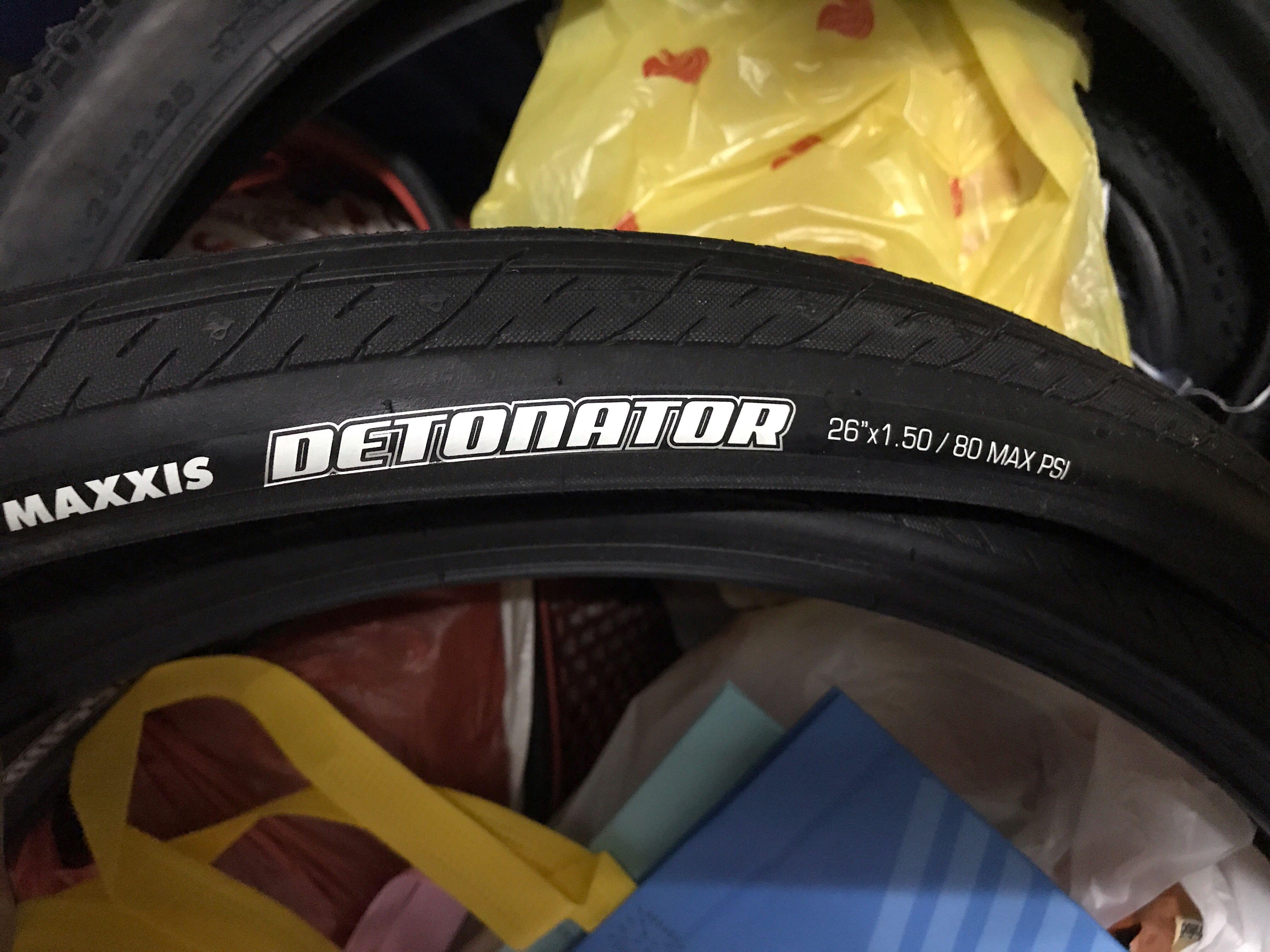 Maxxis detonator hybrid 2025