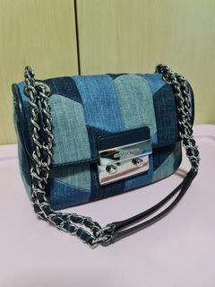 (Category: ) located in . Submitted by clover_closet (Listing ID 1035050322, Image 1). Description: .