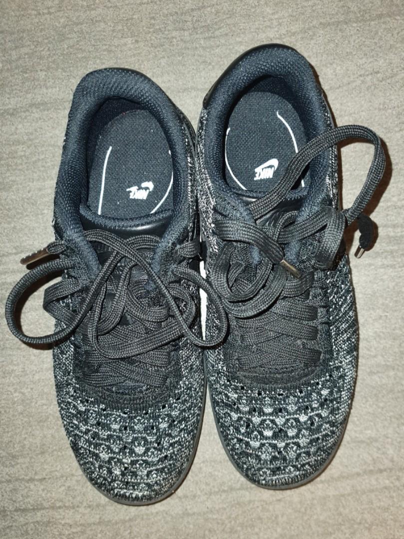 Glitter nike clearance tennis shoes