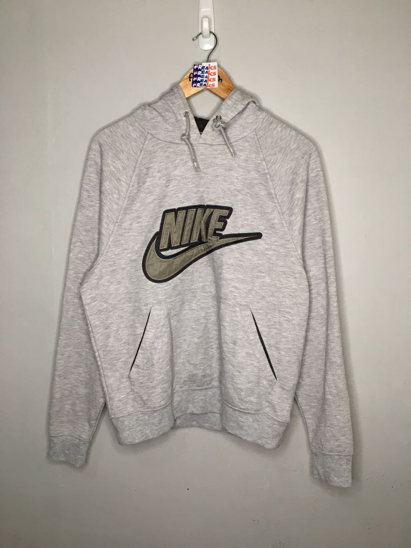 nike pullover fuzzy