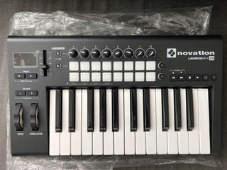 （分類：）位於 。 由 emi223409 提交（商品編號 1034898591，圖片 1）。簡介： 。