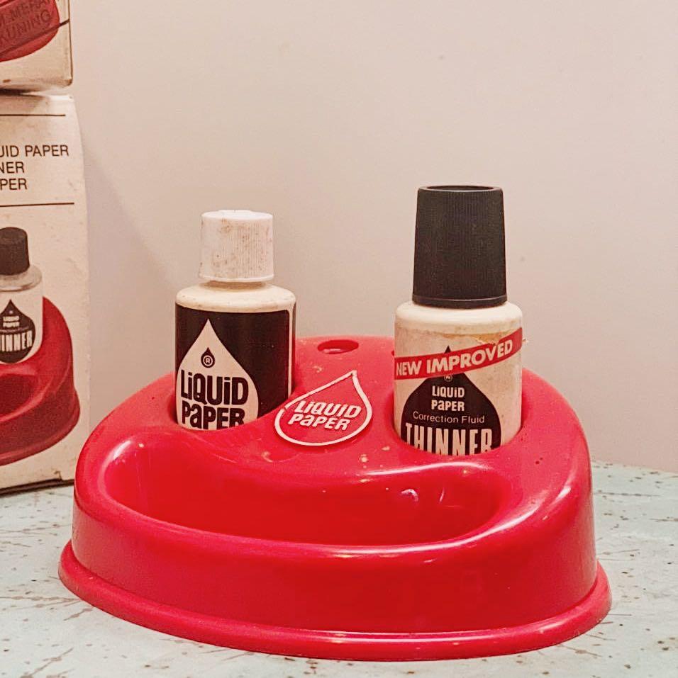 Liquid paper thinner top
