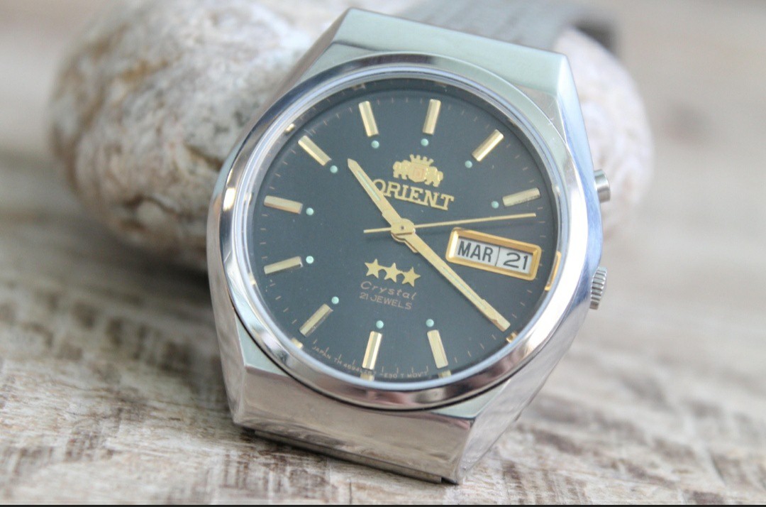 Orient outlet crystal automatic
