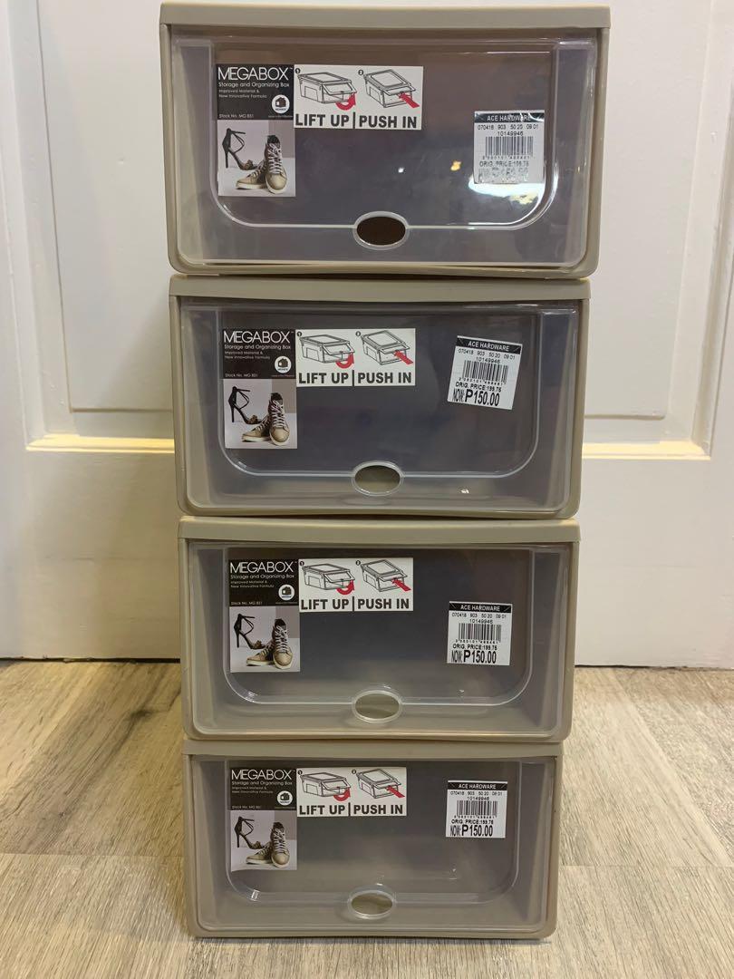 Shoe boxes