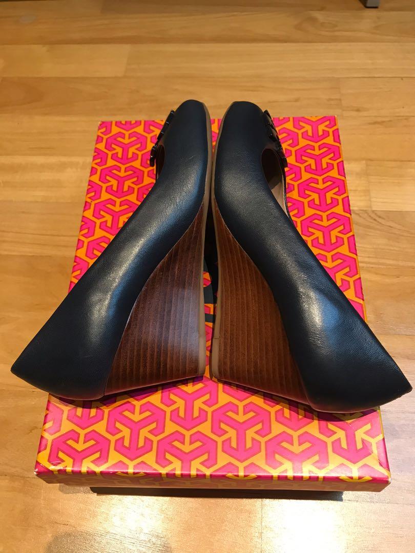 Tory burch lowell wedge deals