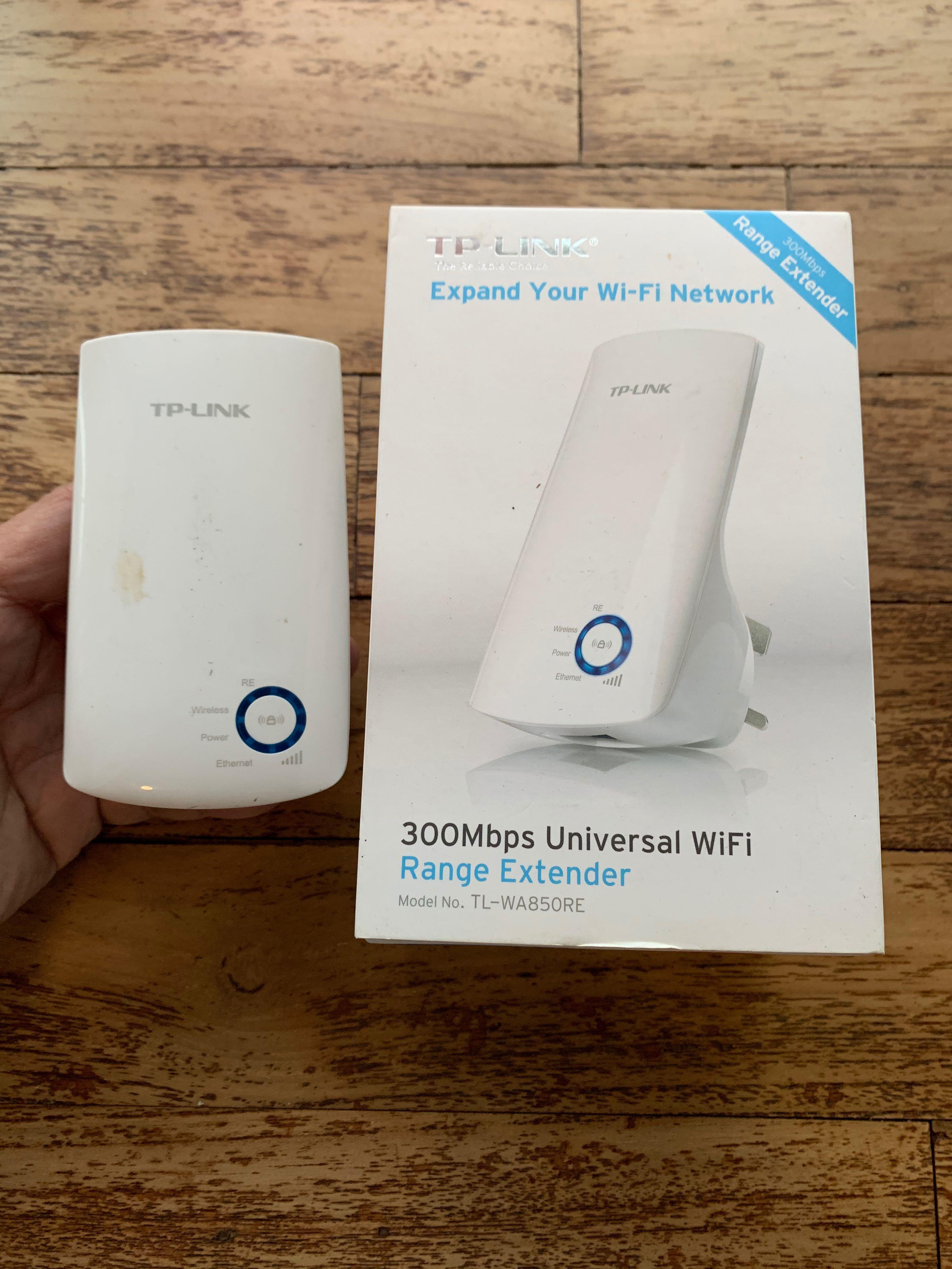 TP-Link Range Extender (Category: Networking) located in Singapore. Submitted by danielchua1776 (Listing ID 1035004061, Image 1). Description: TP-Link Range Extender TL-WA850RE - 300mbps .