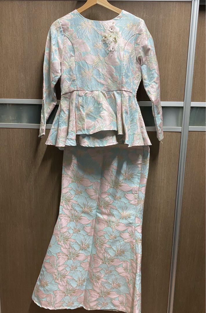 Turquoise Pink And Gold Baju Kurung Modern Women S Fashion Clothes Dresses On Carousell