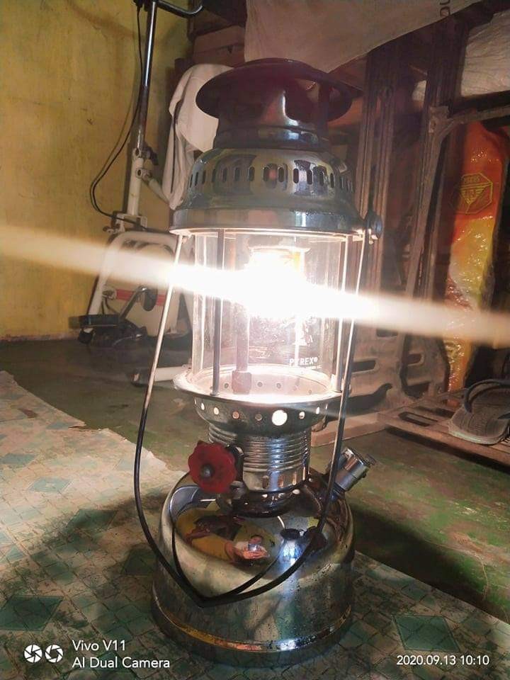 Triumferende Fortæl mig selv 🏷️Vintage Petromax Lamp, Hobbies & Toys, Memorabilia & Collectibles,  Vintage Collectibles on Carousell
