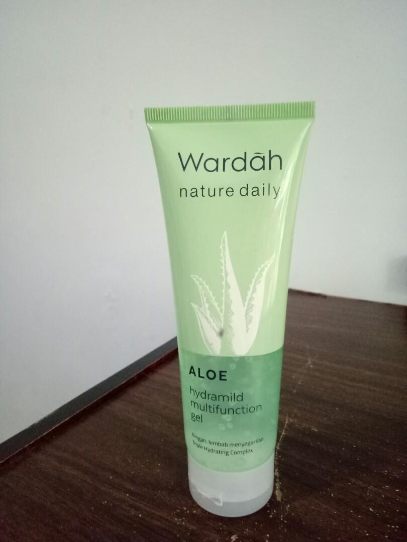 Wardah Aloe Vera Gel, Kesehatan & Kecantikan, Kulit, Sabun & Tubuh di Carousell