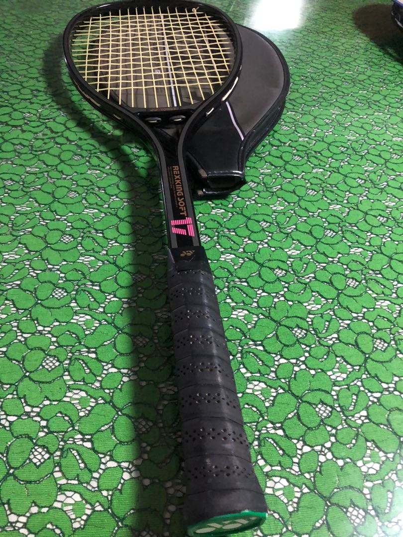 yonex graphite racket