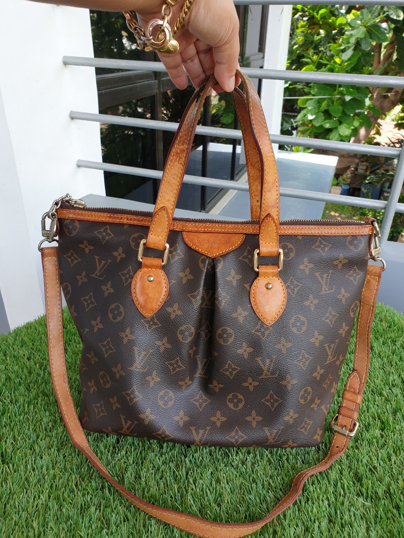 15986 - P3,500 Louis Vuitton Monogram Palermo MM Handbag w