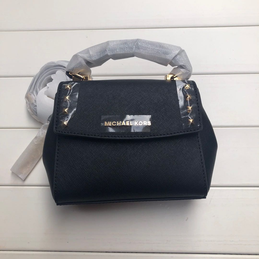 michael kors karla bag