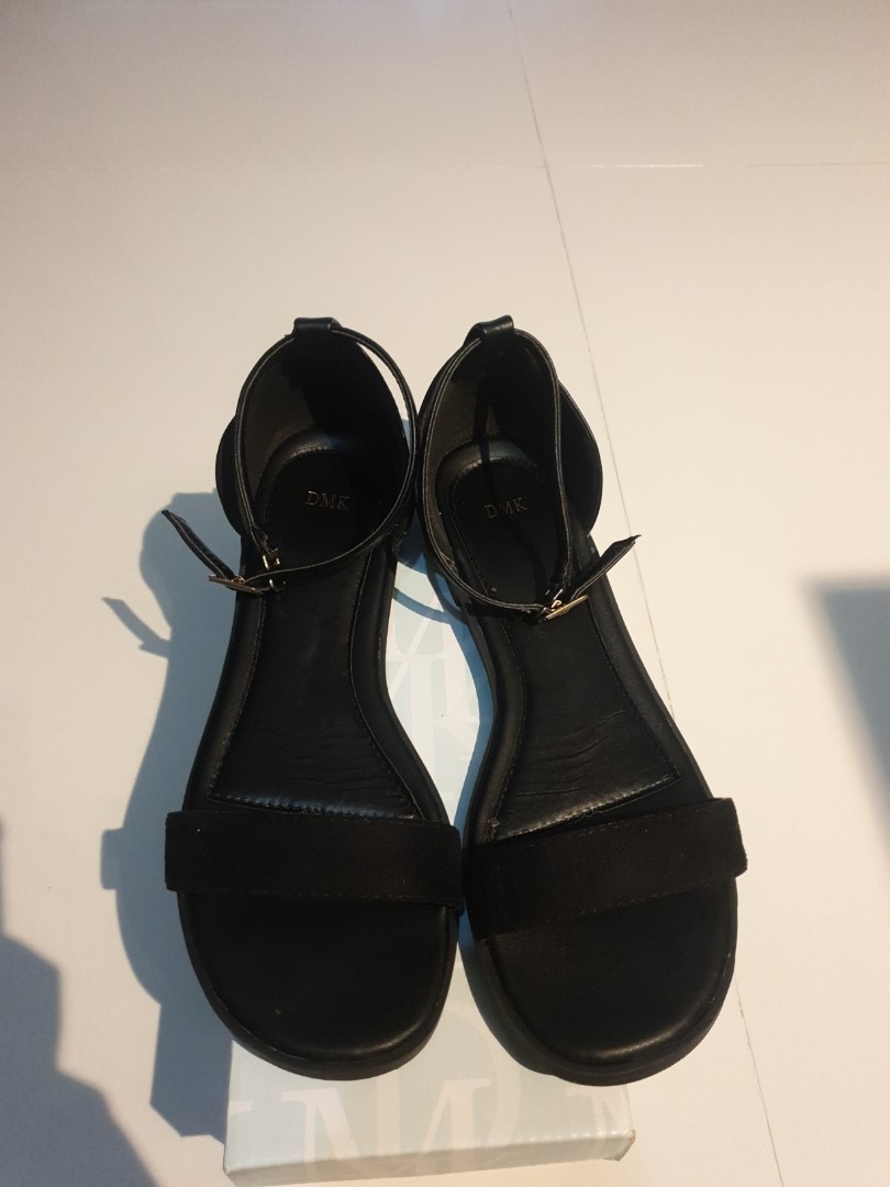 all black strappy sandals