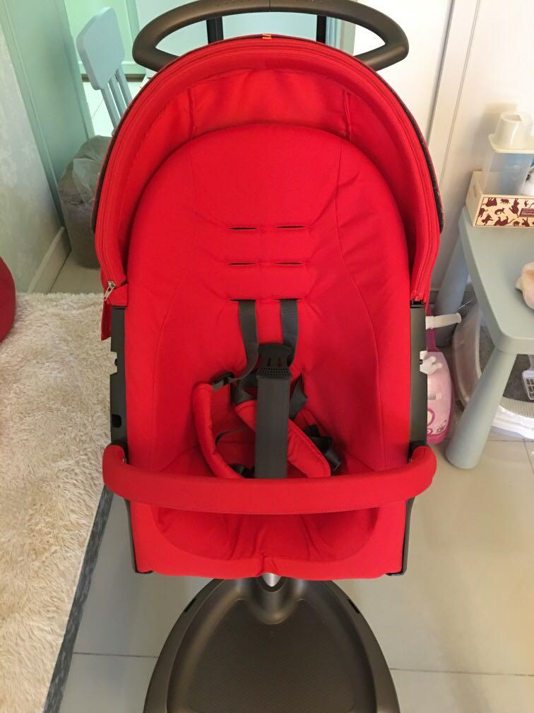 Brand New Stokke Xplory V4 Baby Stroller Babies Kids Going Out