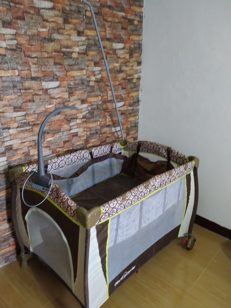 Giant carrier deals crib