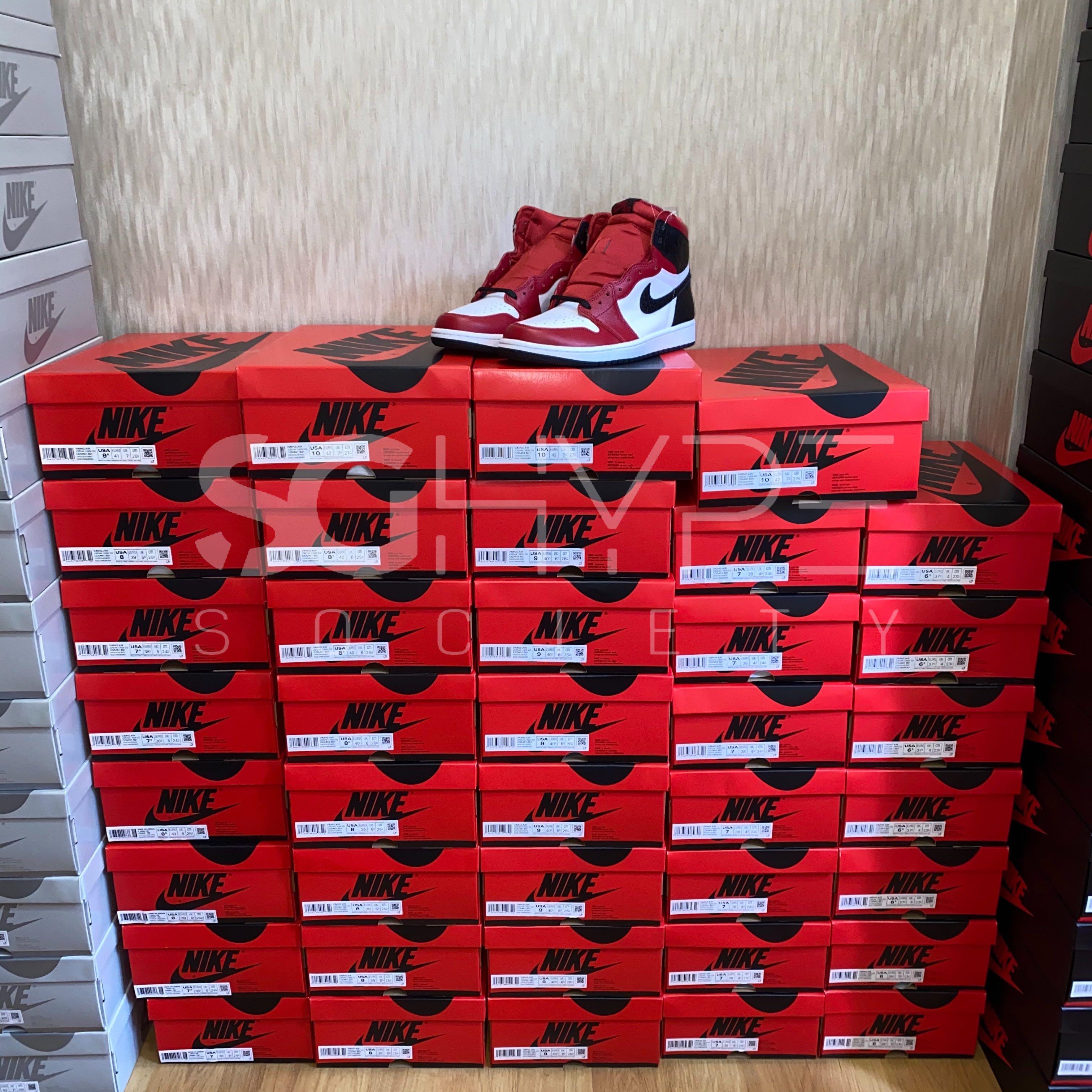 INSTOCK] Air Jordan 1 Retro High OG Satin Snakeskin, Men's Fashion,  Footwear, Sneakers on Carousell