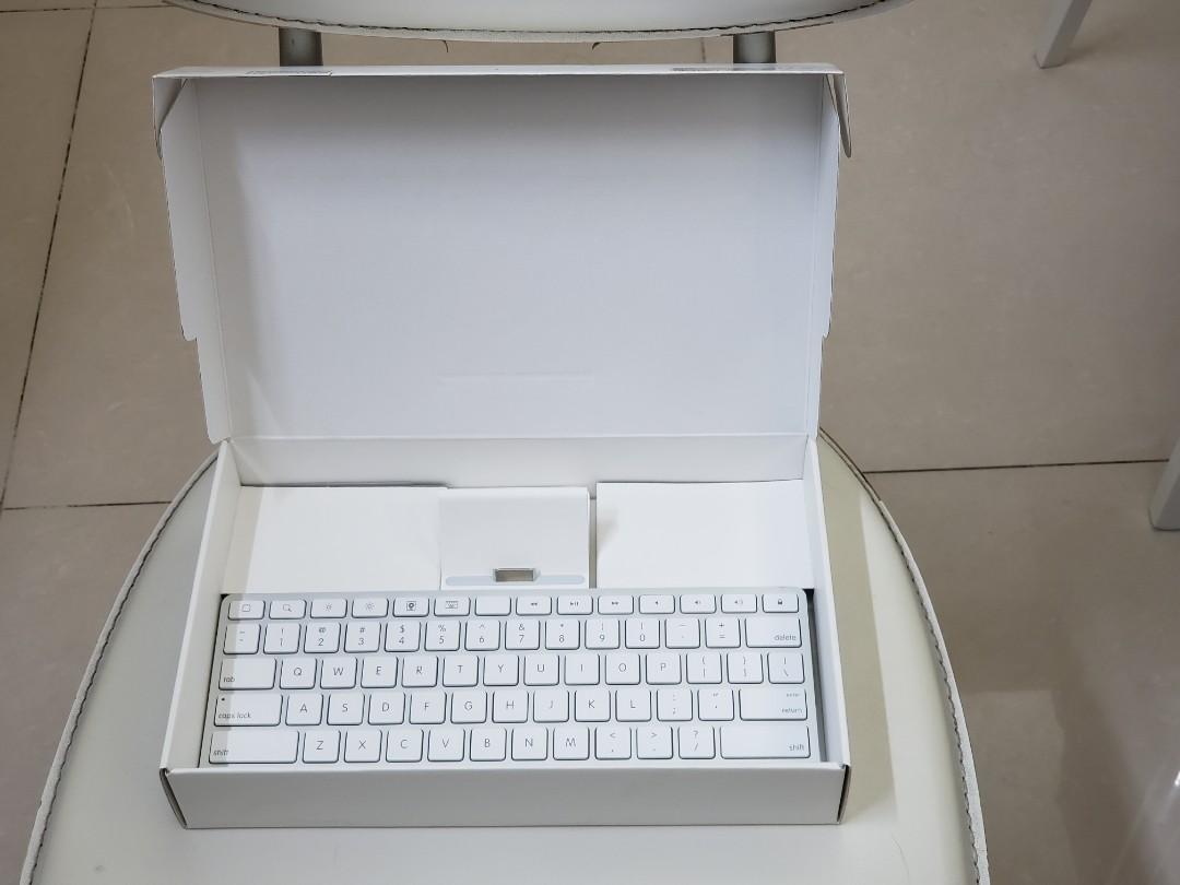 ipad keyboard(第一代) （分類：平板電腦 - iPad）位於 Hong Kong。 由 gfsmark 提交（商品編號 1035201705，圖片 2）。簡介： Apple shop購入，買咗未用過，由於買咗咁耐，已過保養，唔想浪費所以出讓。。