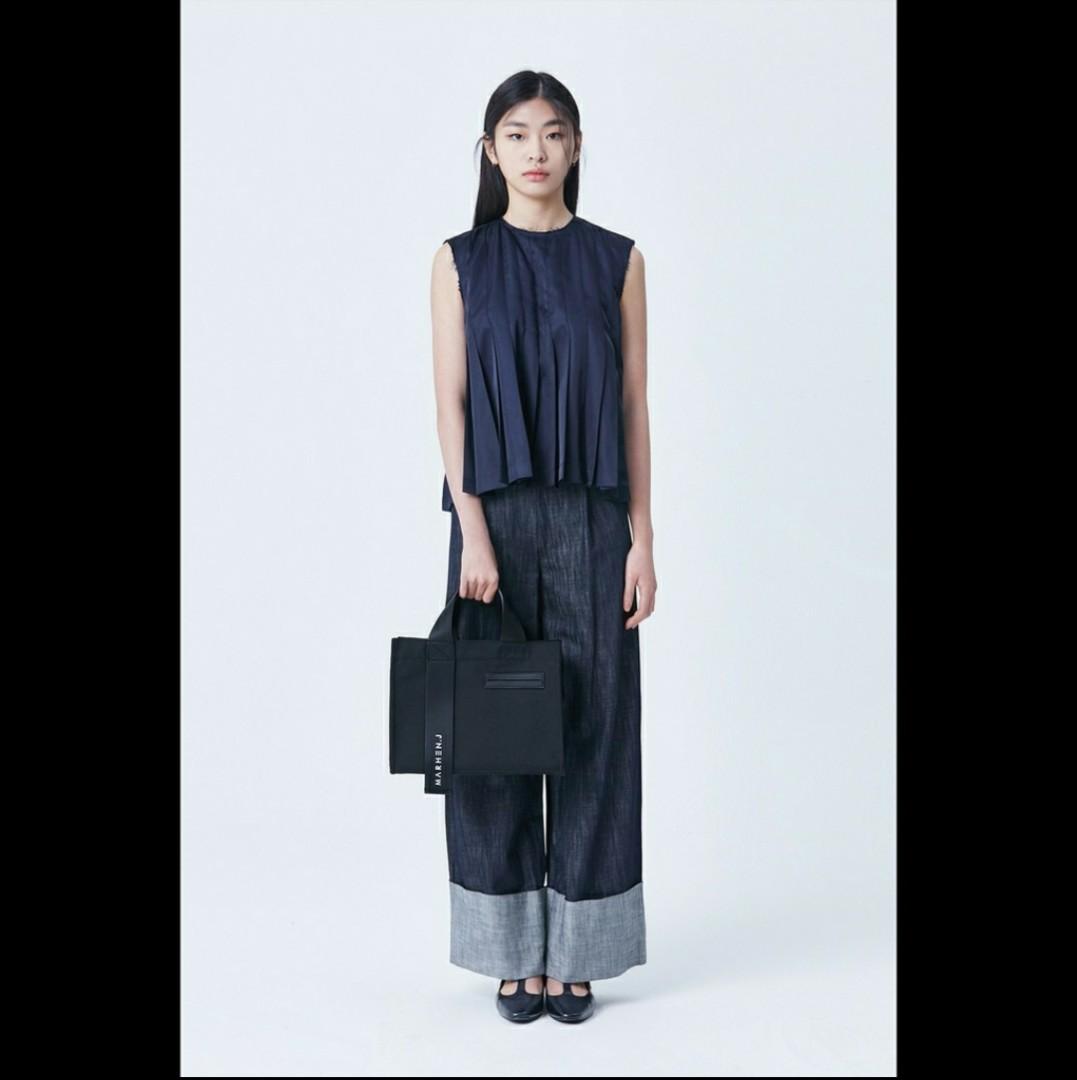 Marhen J Rico V2 - All Black, Women's Fashion, Bags & Wallets, Cross ...