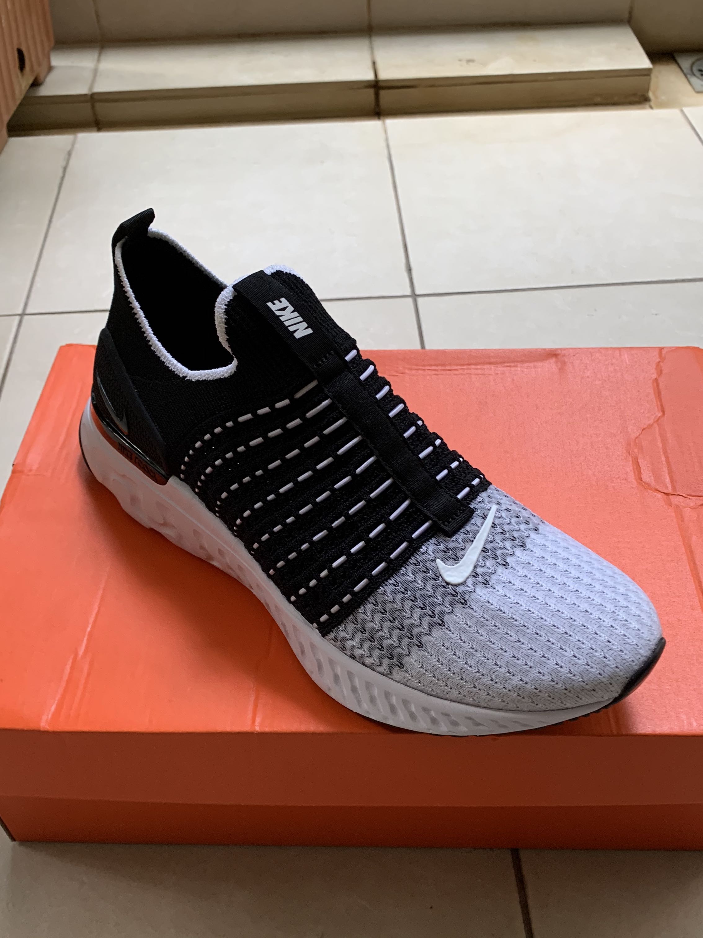 mens nike phantom react