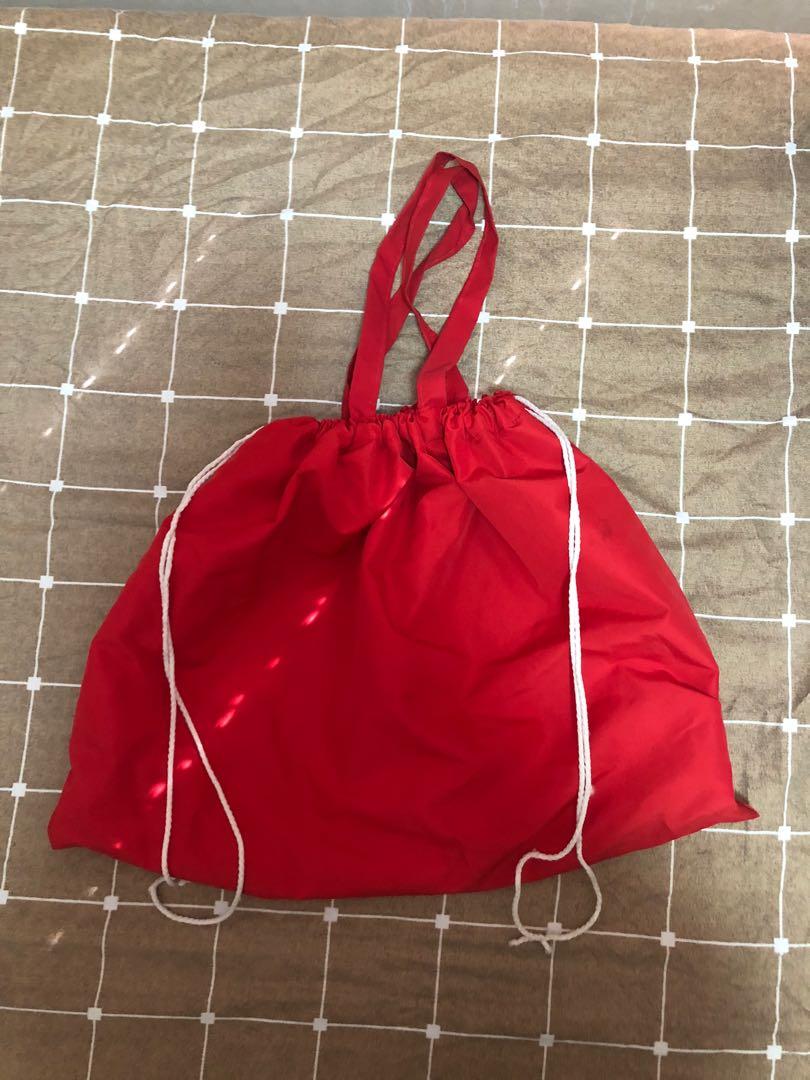 Preloved Laundry Bag (Category: Laundry Baskets) located in Cavite. Submitted by casingpavements (Listing ID 1035123769, Image 1). Description: .