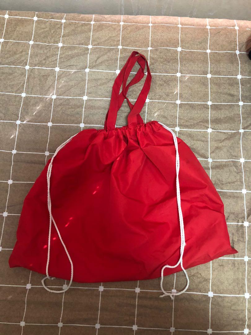 Preloved Laundry Bag (Category: Laundry Baskets) located in Cavite. Submitted by casingpavements (Listing ID 1035123769, Image 2). Description: .