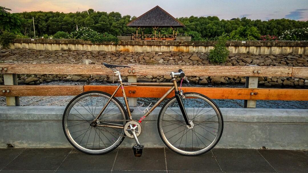 Sepeda fixie airwalk store