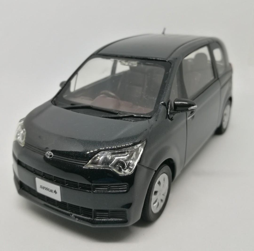 Tomica toyota spade hot sale