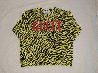 Unisex Gucci tiger print sweater