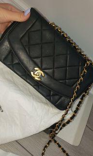 VINTAGE Chanel 100% handmade lambskin flap bag $3000