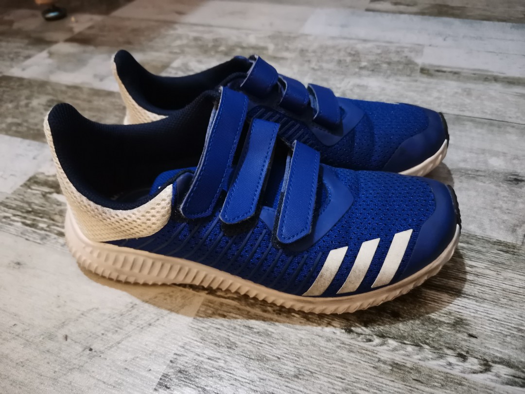 adidas child shoes