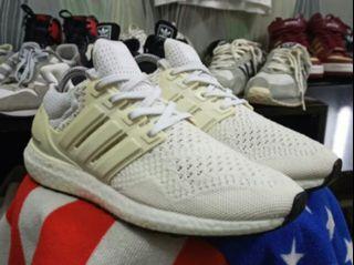Ultra Boost White Men S Fashion Carousell Malaysia
