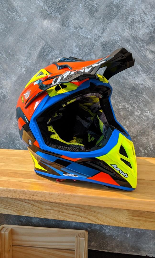Airoh aviator 2.3 great hot sale blue