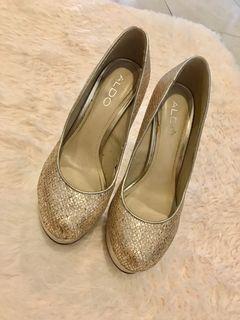 aldo gold pumps